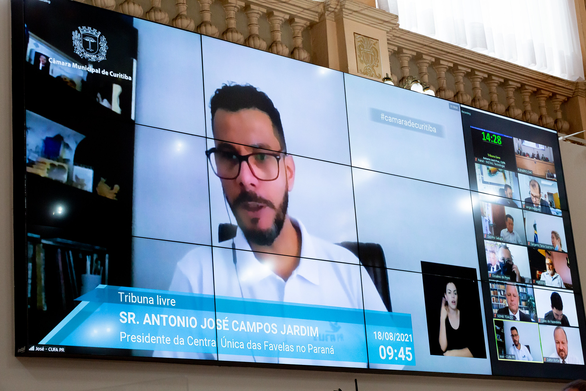 “A favela é potente, ela não é carente”, diz Zé da Cufa  