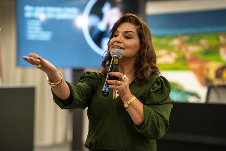 “Aceite as oportunidades de se comunicar”, diz palestrante na CMC