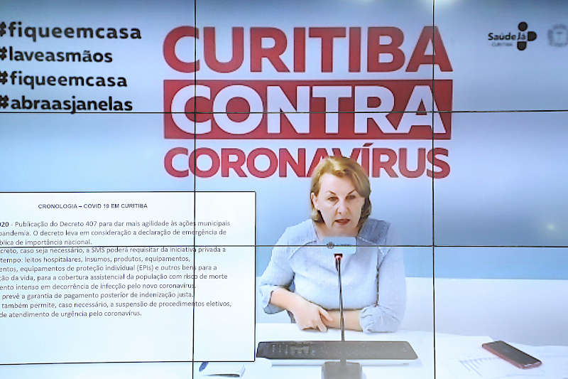 “Estamos subindo a montanha”, diz secretária da Saúde sobre covid-19