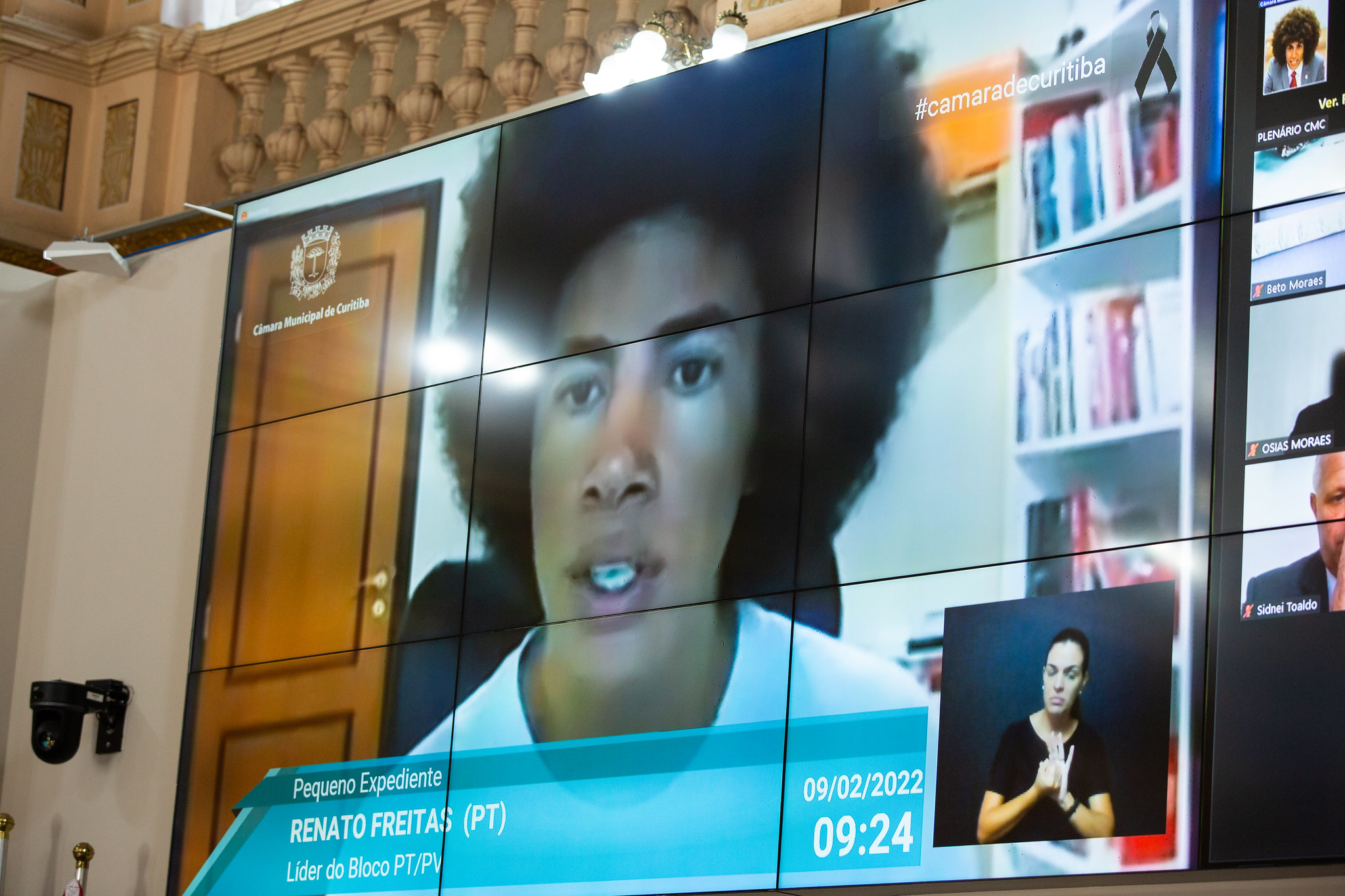 “Não foi intenção ofender o credo de ninguém”, diz Freitas sobre manifestação 