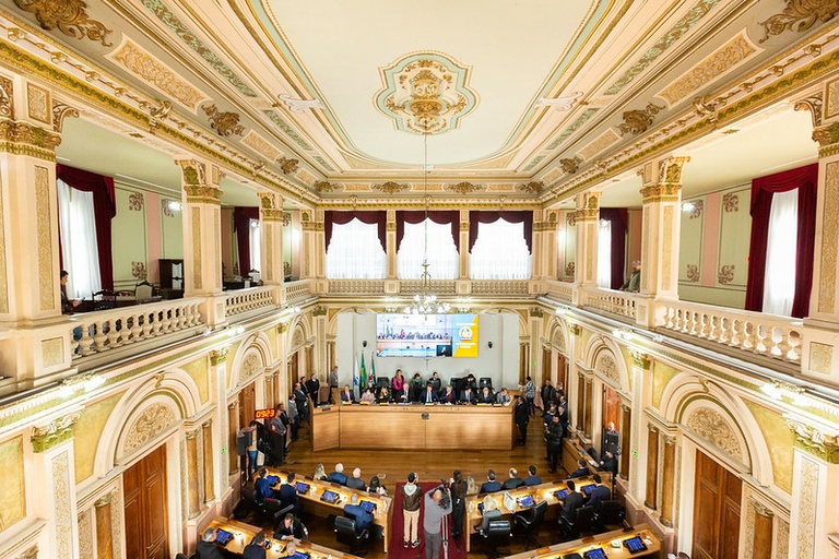 “Não há saída fora da democracia”, defende presidente da Câmara de Curitiba