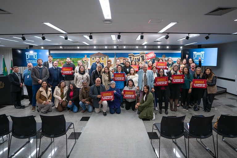  “Nossa saúde mental está em risco”, afirmam conselheiros tutelares na Câmara 