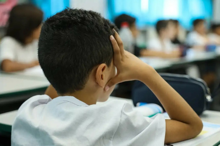 “Quem educa é a família”: projeto avança esse debate na CMC