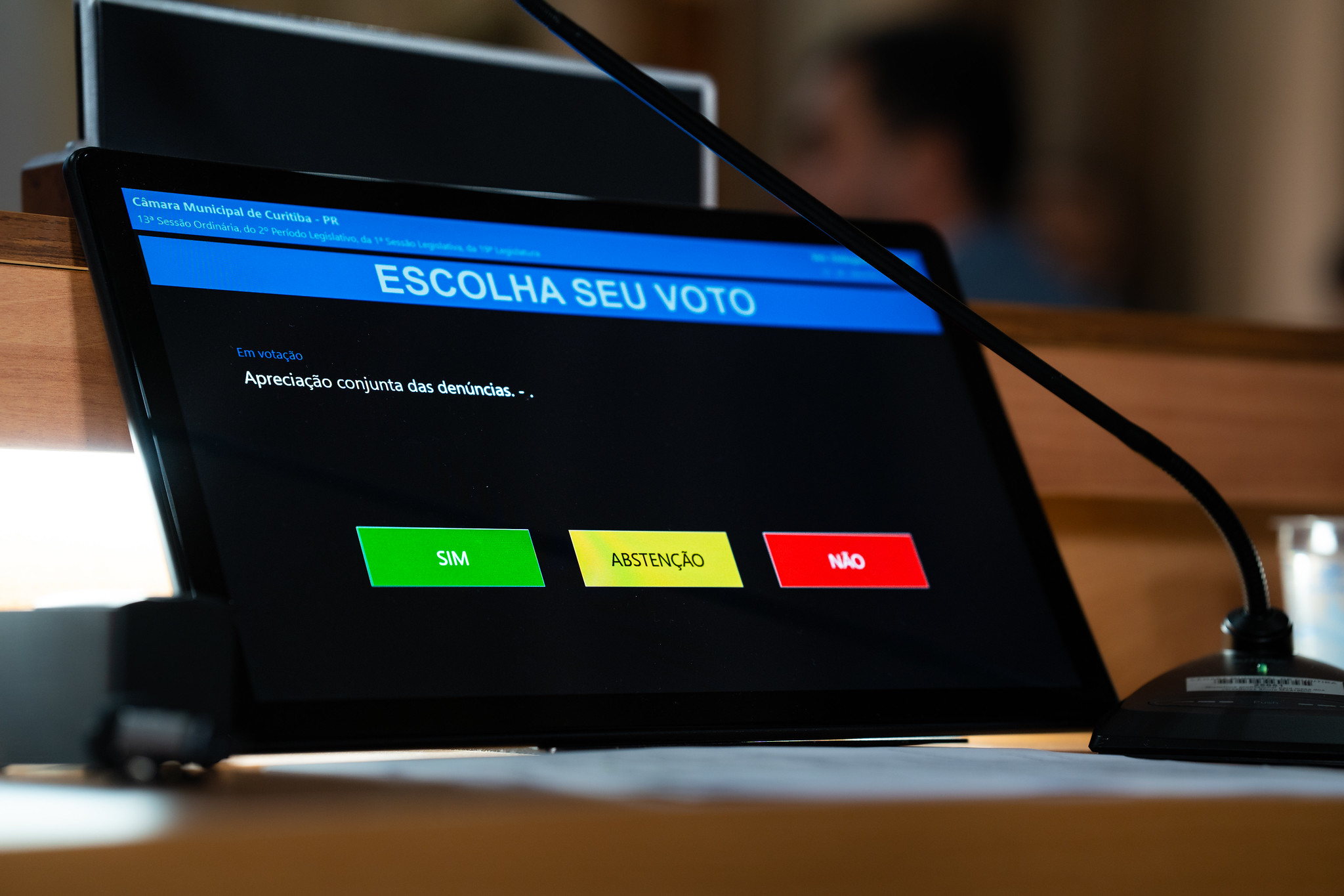 Cidadania a comerciante e homenagens vão à sanção