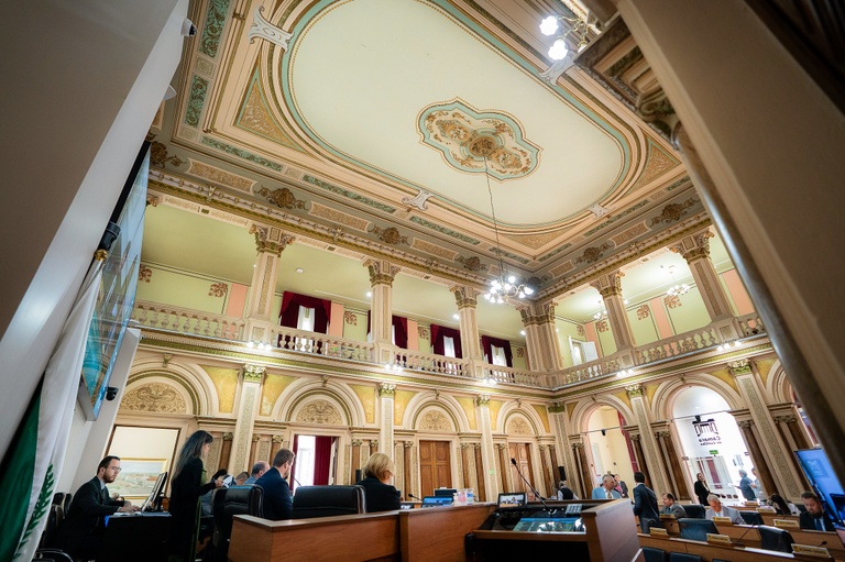 2º turno: Câmara confirma operação imobiliária e Vulto Emérito 