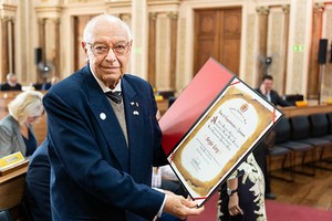 Ex-cônsul honorário da Costa Rica Ex-cônsul honorário da Costa Rica