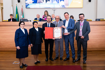 Nossa Senhora das Graças recebe homenagem