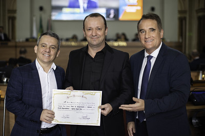 Sicredi do Capão Raso recebe homenagem da CMC