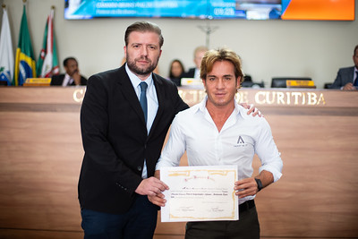 Restaurante Ópera recebe homenagem