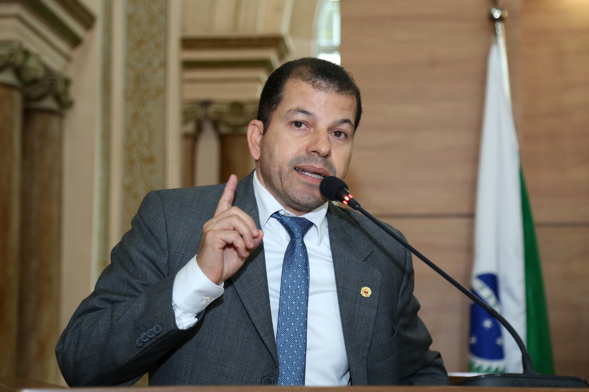 "A Câmara está resolvendo um problema de gestão", diz presidente