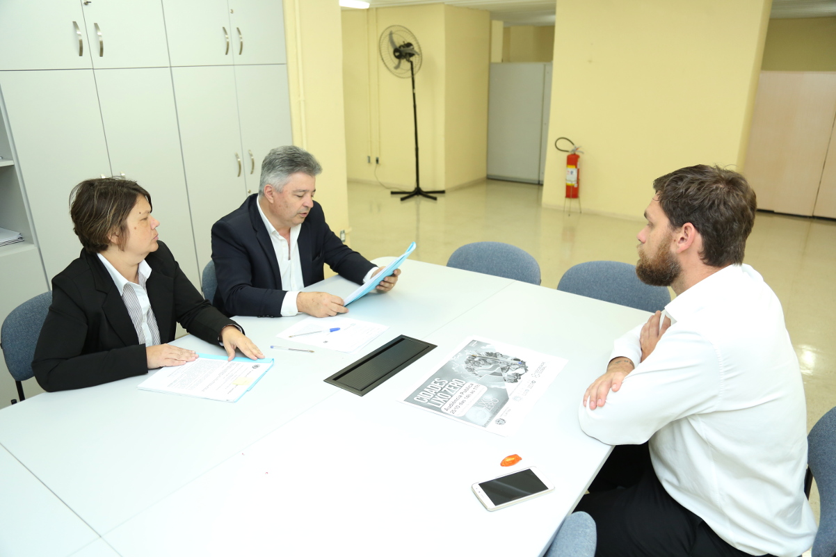 Acatado auto de infração detalhado por maus-tratos a animais