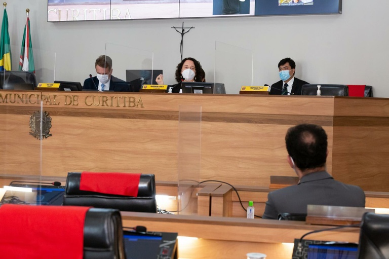 Acesso desburocratizado da classe artística a editais entra em urgência