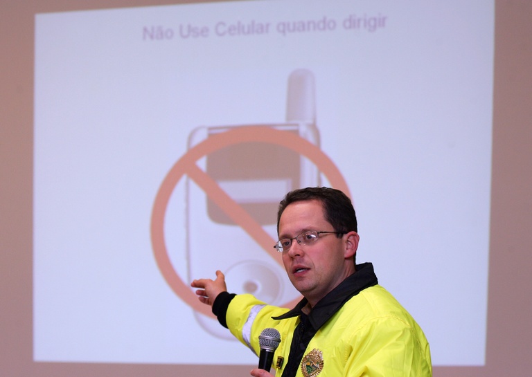 Acidentes de trânsito ferem 500 mil por ano 