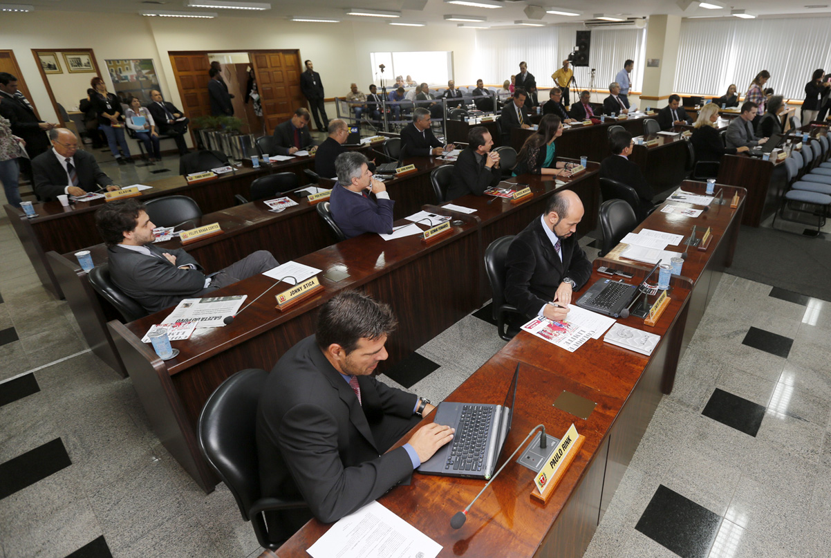 Adiada mudança no procedimento de doação de terrenos  