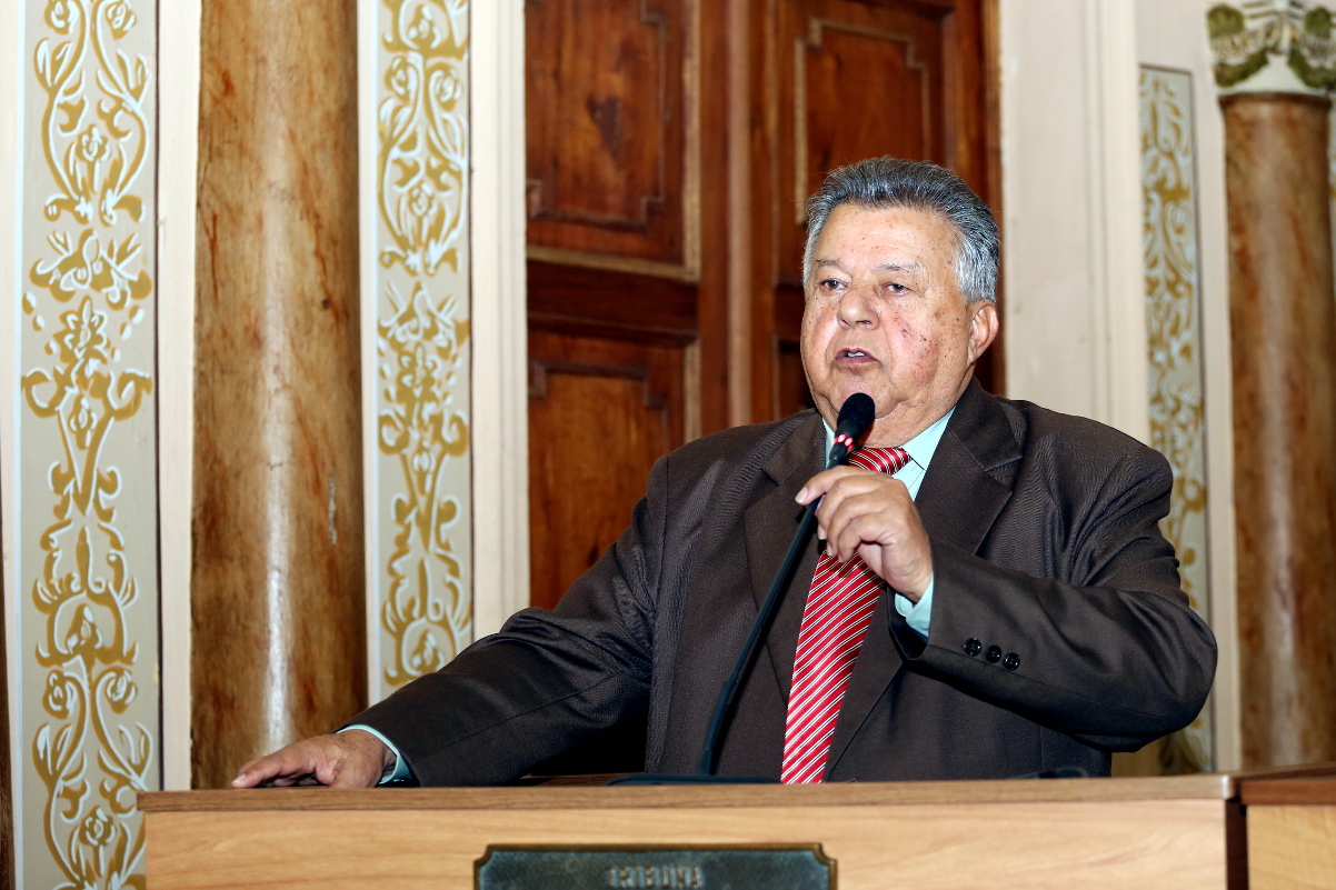 Adiada votação da meia luz no transporte escolar