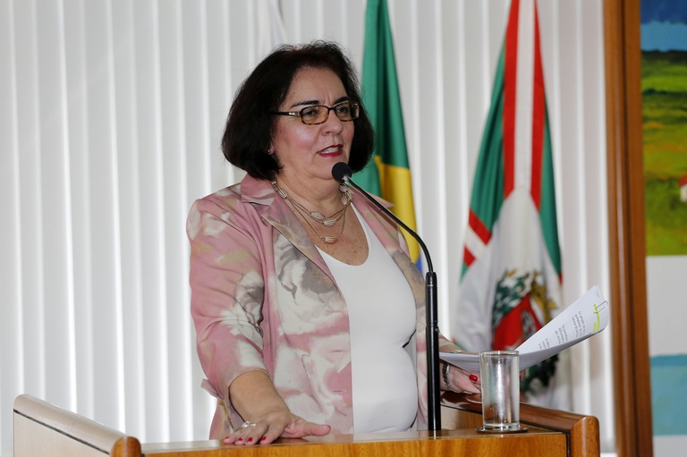 Adiada votação de projeto para emissão de faturas em braile