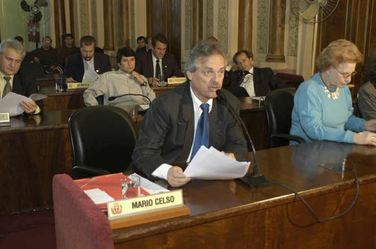 Adiada votação de projeto sobre animais em circo 