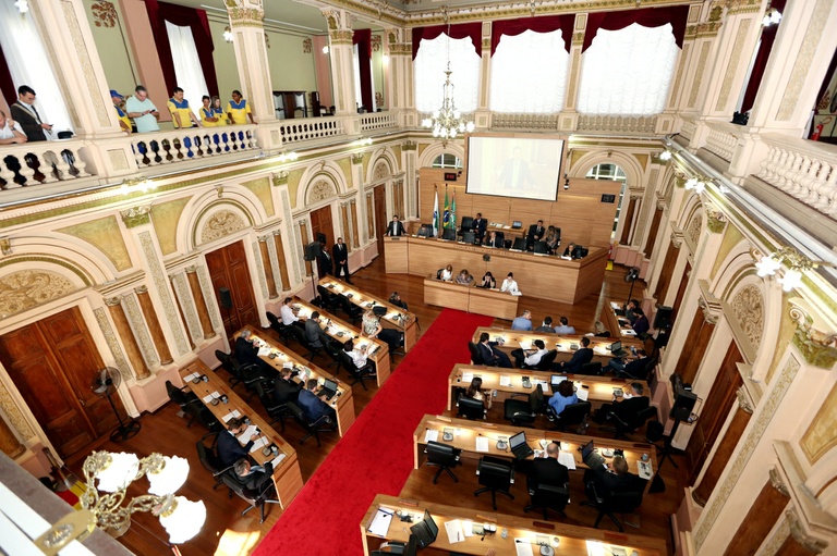 Adiada votação em 2º turno do consórcio de informática