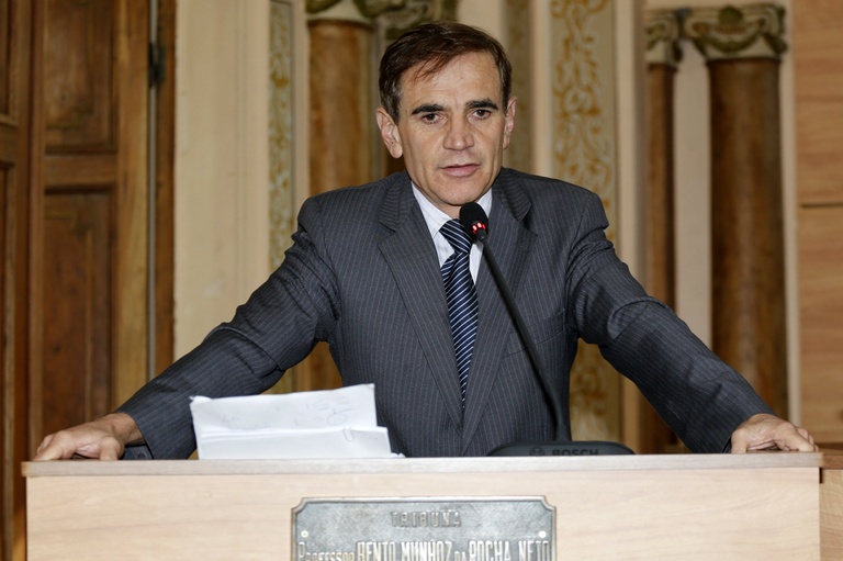 Adiada votação para sanções a venda de cigarros falsos