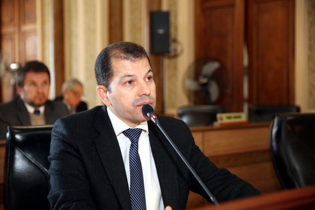 Adiado 2º turno do projeto para limitar tempo de espera em lotéricas