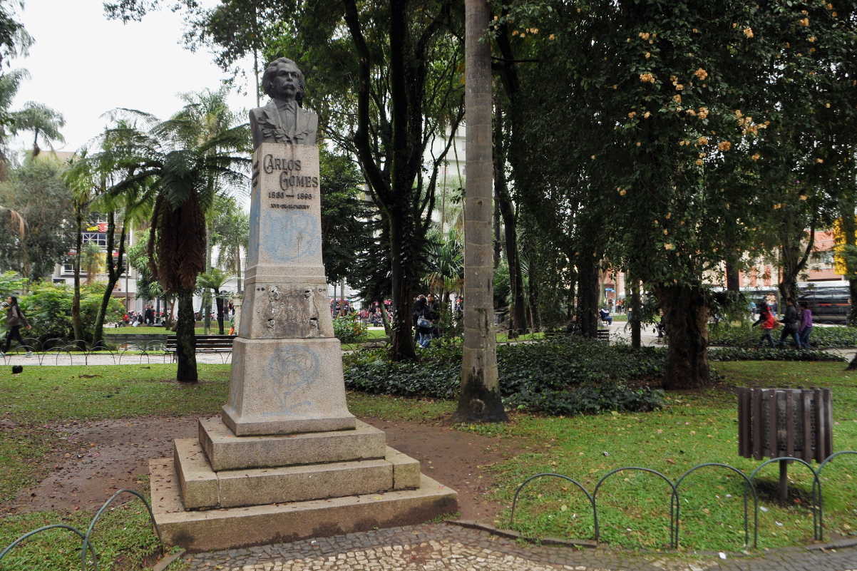 Adoção de logradouros públicos poderá incluir monumentos 