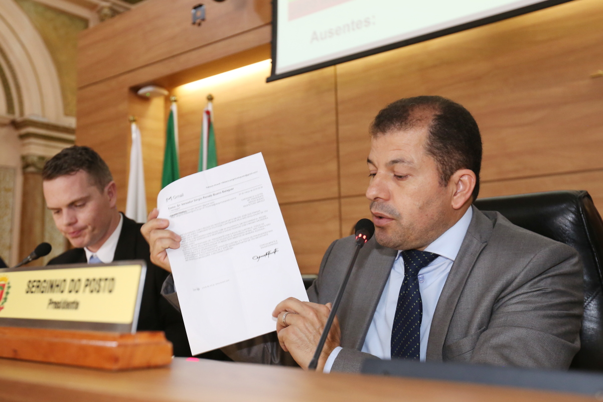 Agnaldo Timóteo pede perdão aos curitibanos e aos vereadores