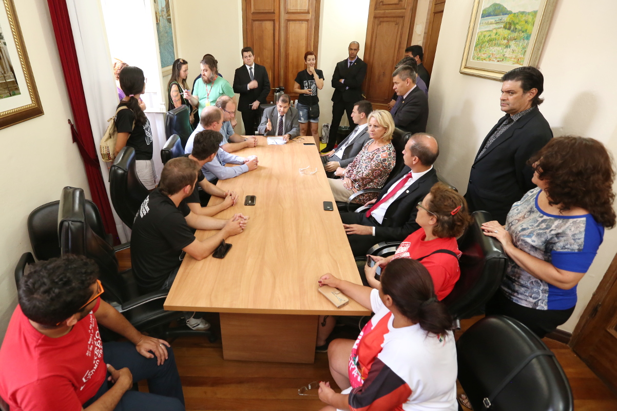 Ajuste fiscal: vereadores abrem diálogo com sindicatos 