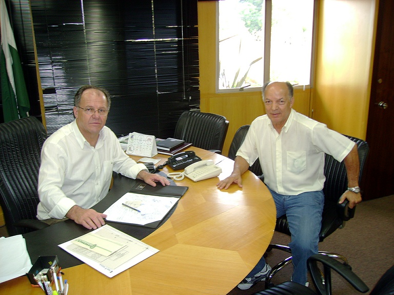 Aladim visita FPF e anuncia apoio a Hélio Cury 