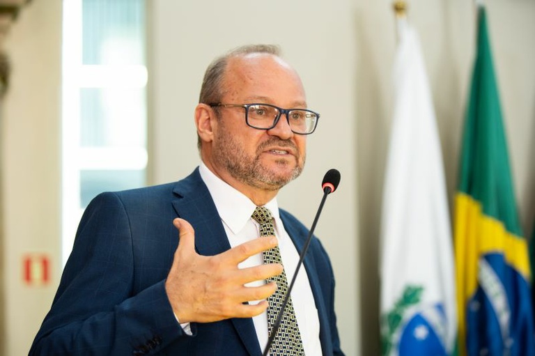 Ampliação da prioridade em filas de Curitiba passa em 1º turno