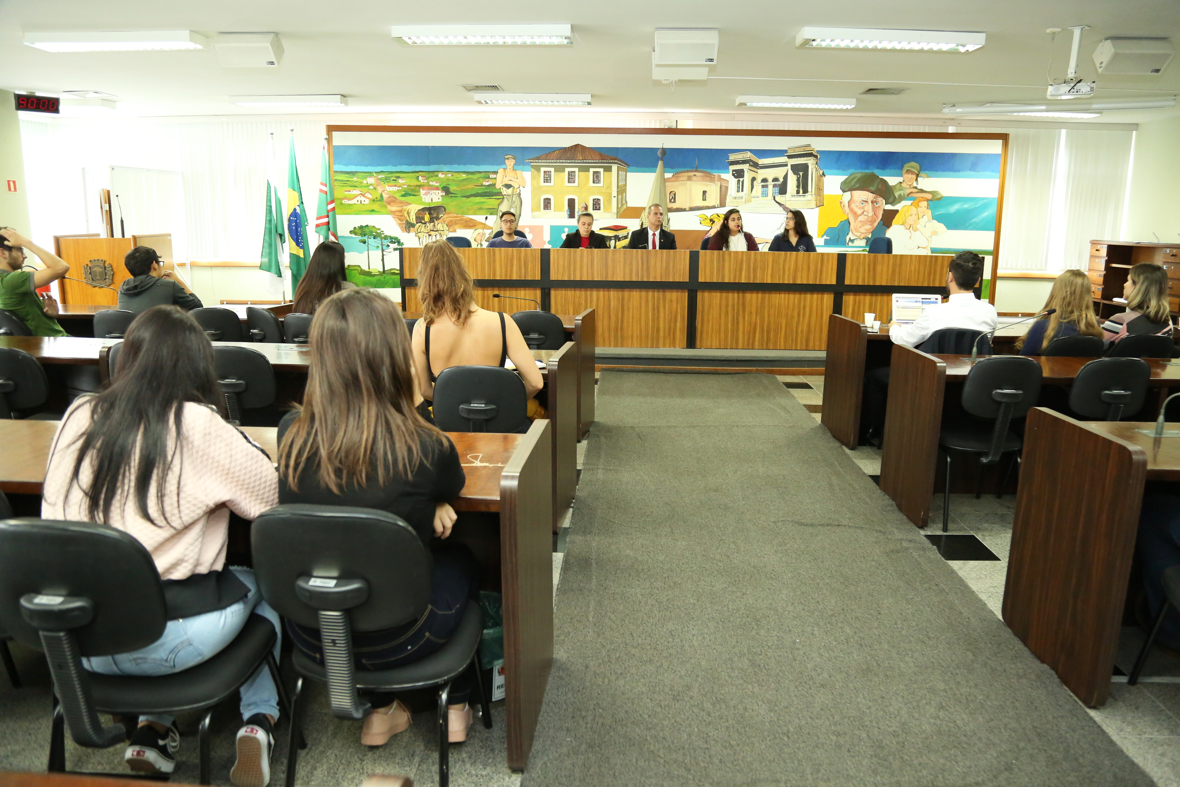 Ampliado debate sobre cobrança de estacionamento em universidades