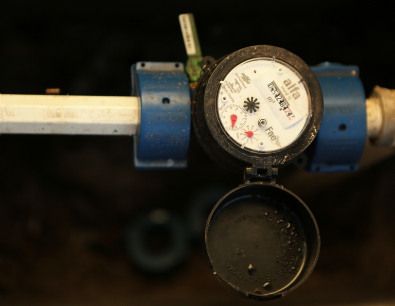 Análise pelo Executivo sobre reajuste da água na pauta da CCJ