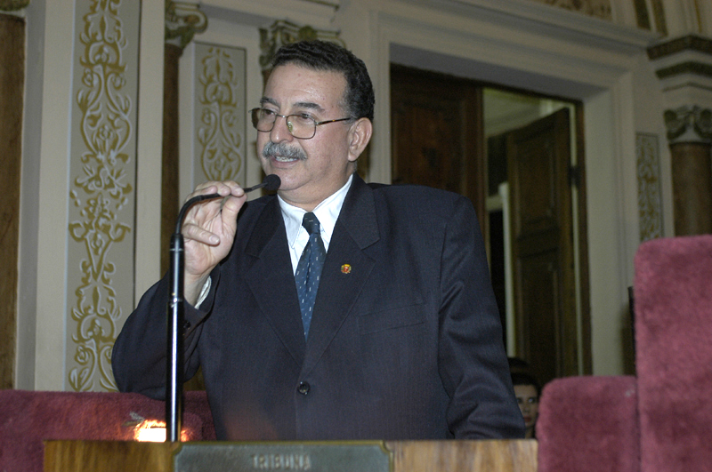 Angelo Batista elogia ações de Beto Richa 