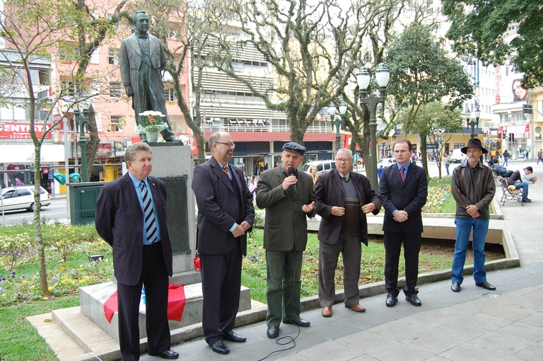 Aniversário da morte de Getúlio Vargas é lembrado em Curitiba 