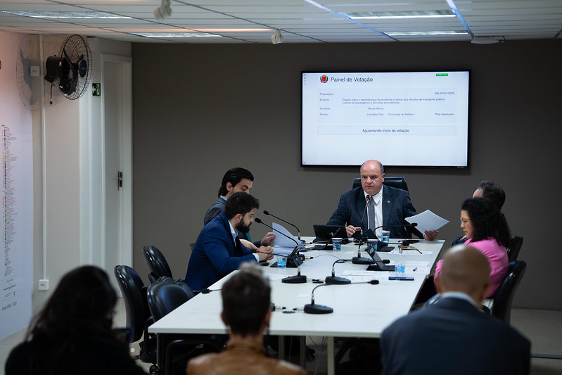 Antecedentes para professores já pode ser votado em plenário