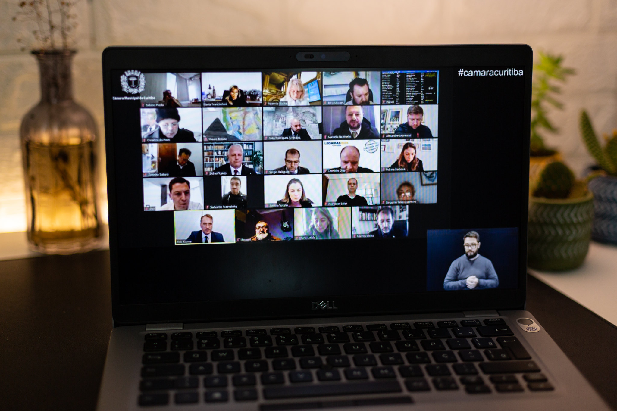 Antes do recesso, Câmara aprova indicações para ampliar vacinação