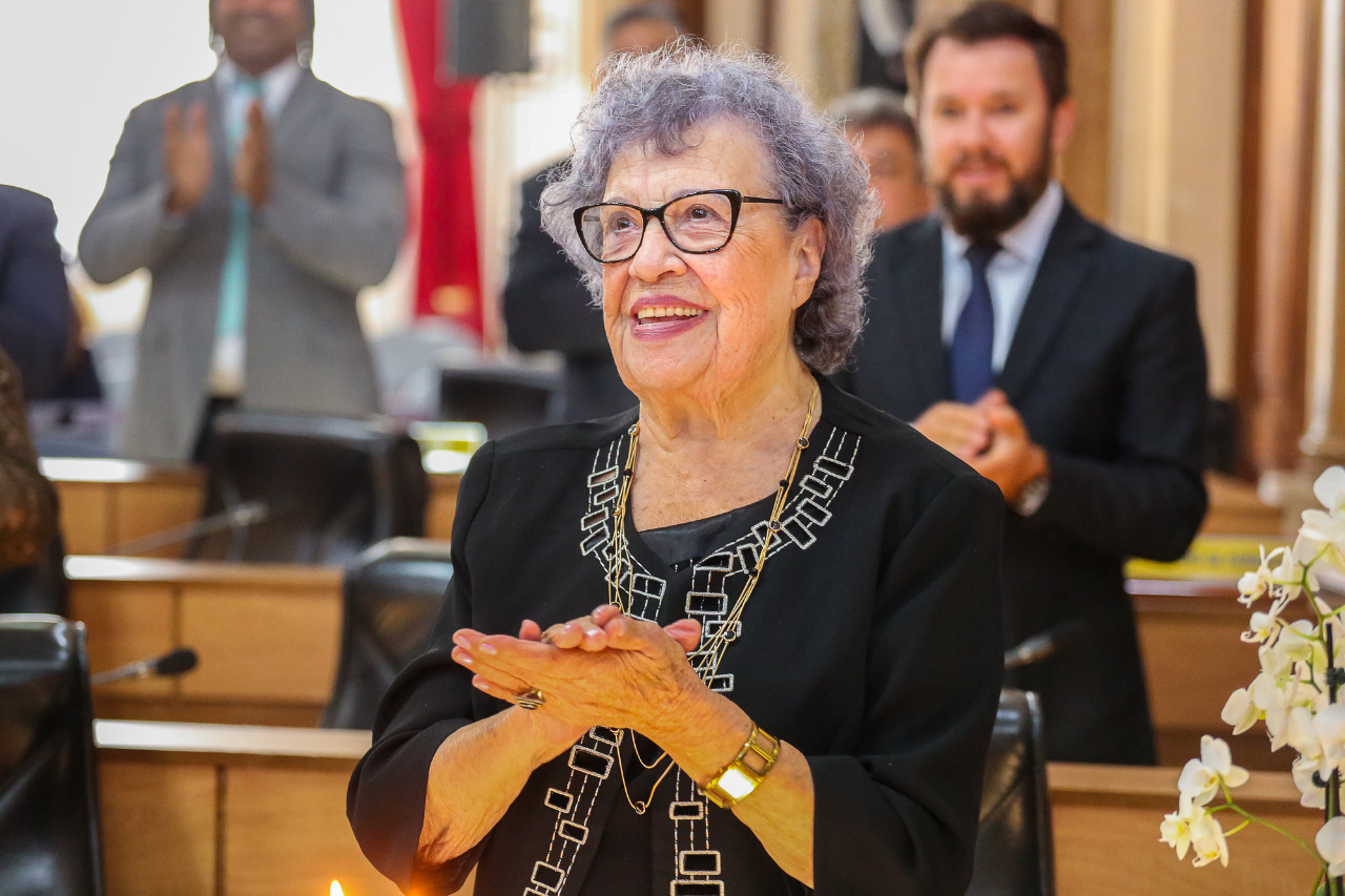 Aos 93 anos e com 4 mandatos,  Dona Lourdes se despede da CMC