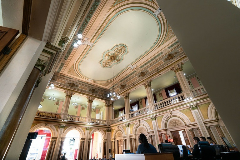 Após trocas partidárias, bloco Novo/PL é o maior da Câmara de Curitiba