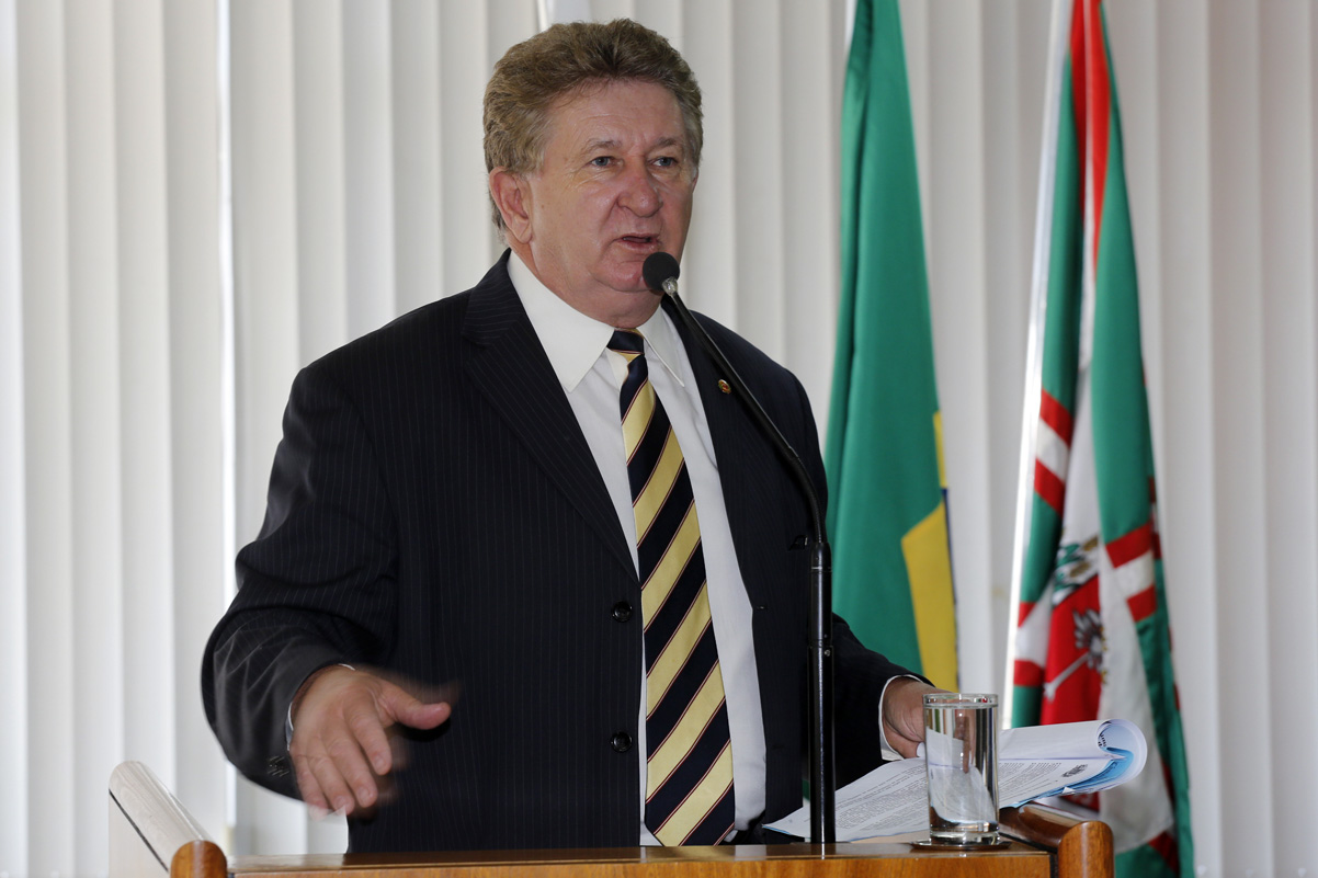 Apresentado substitutivo para "bocas de lobo" de plástico  