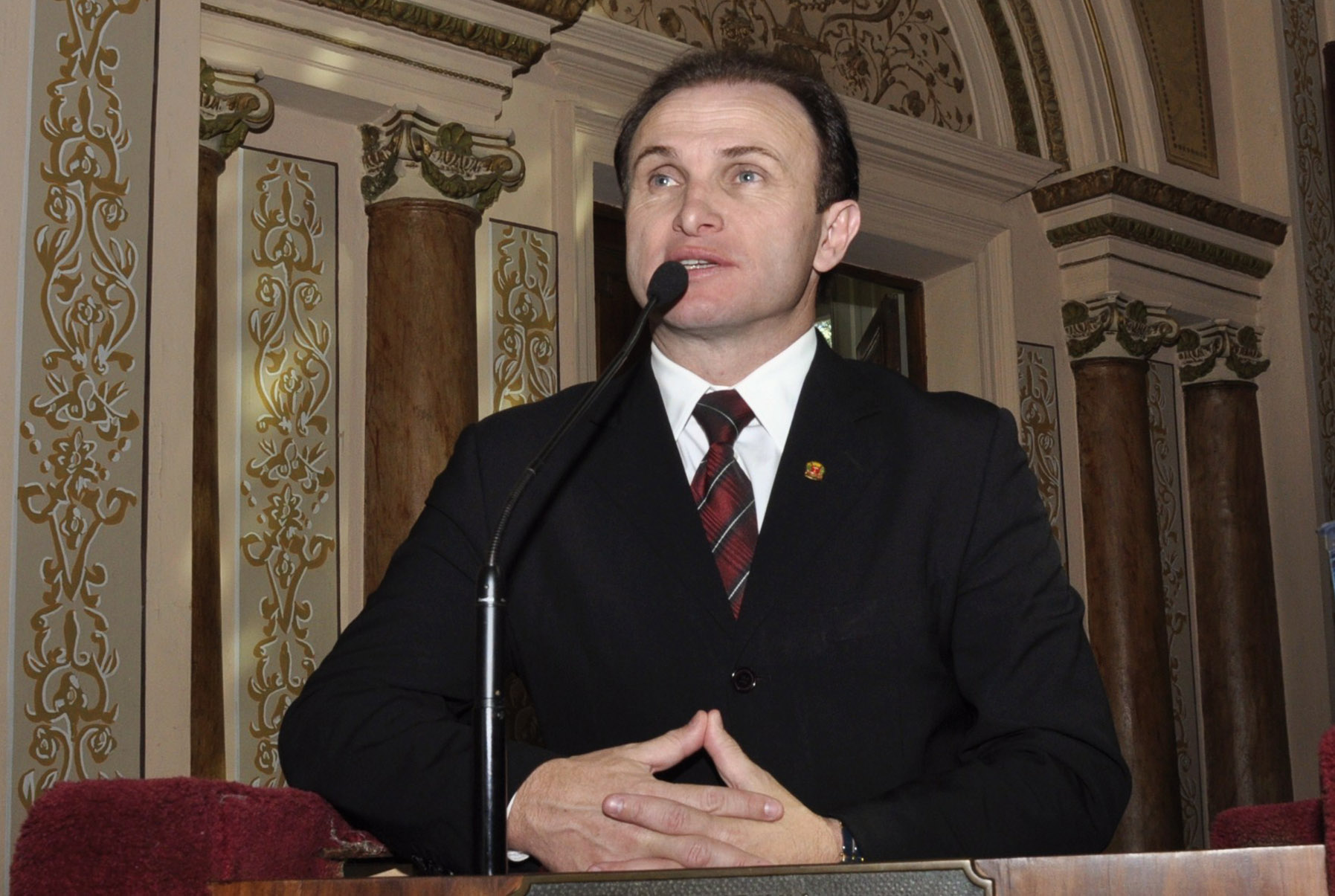 Aprovada a obrigatoriedade de vidros blindados em bancos 