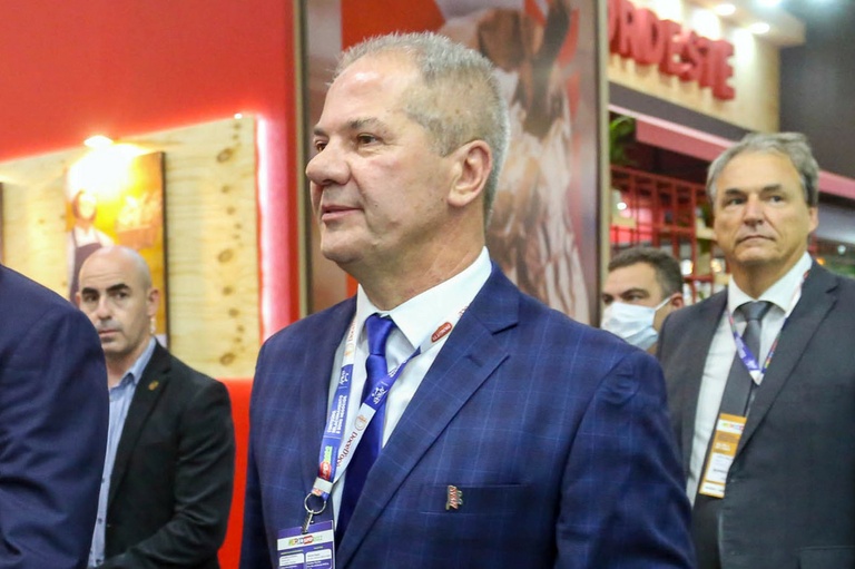 Aprovada Cidadania Honorária de Curitiba para o empresário Carlos Beal