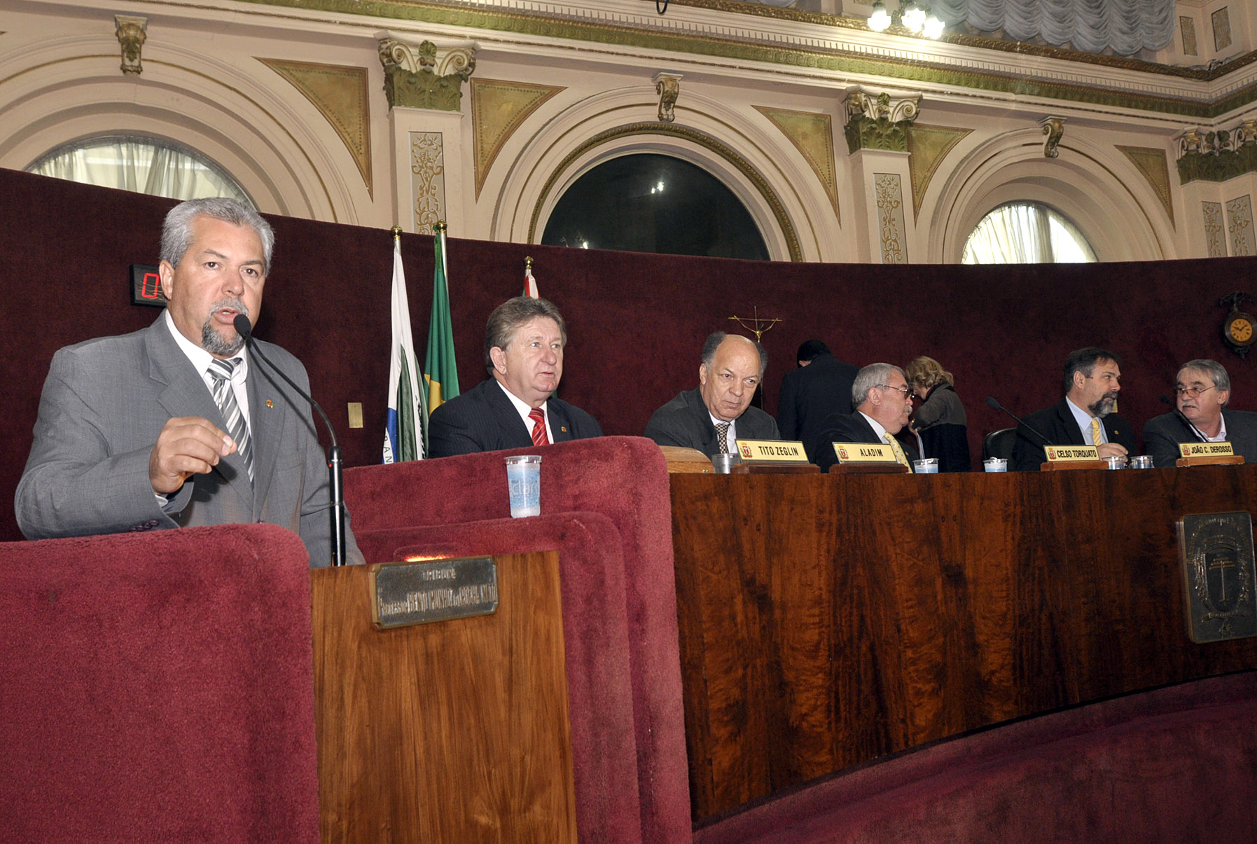 Aprovada exigência de atestado em academias e similares 