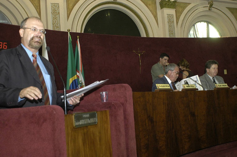 Aprovada feira permanente para a pequena indústria 