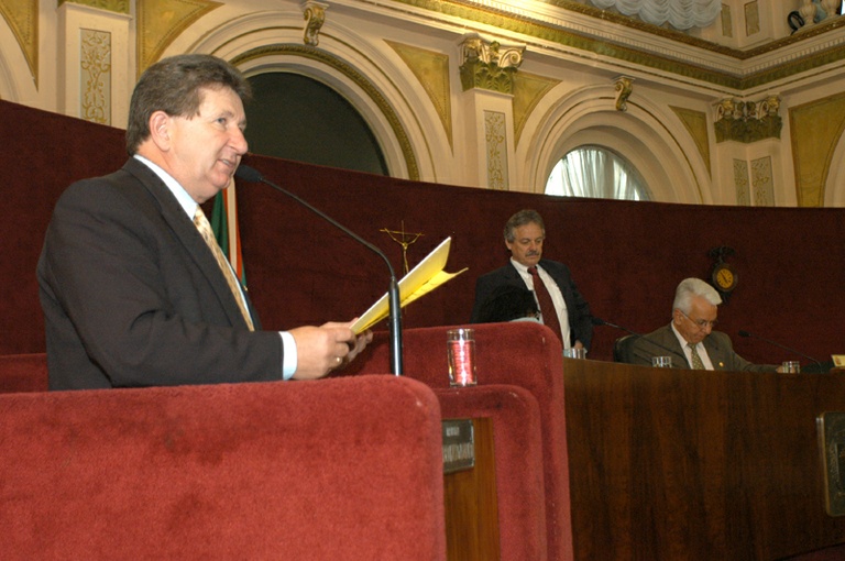 Aprovada homenagem a dom Moacyr Vitti 