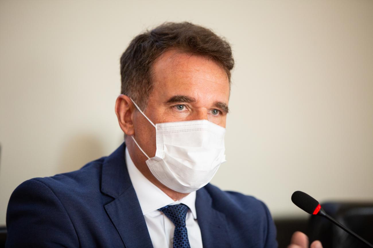 Aprovada homenagem a profissionais da linha de frente da covid-19