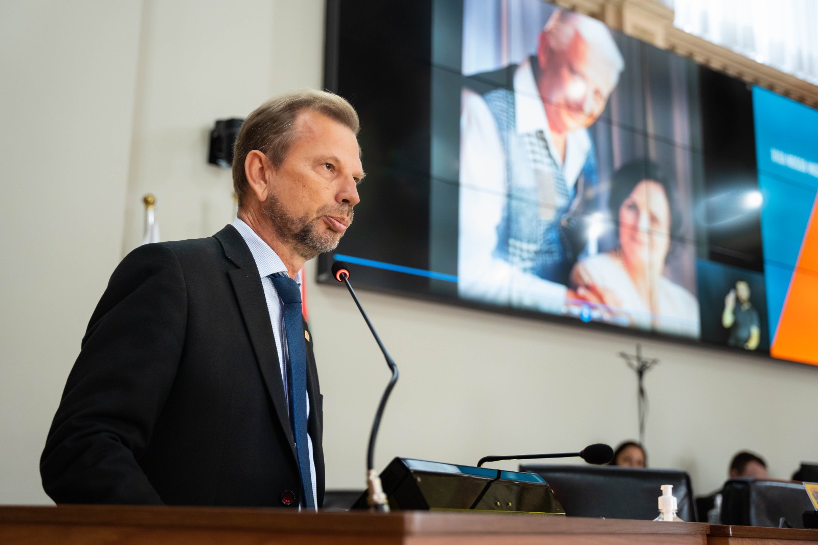 Aprovada homenagem ao médico Alexandre Sech; Espaços pet é adiado 