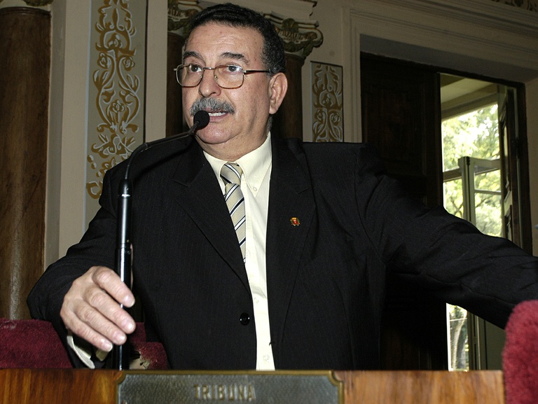 Aprovada proibição de cães para guarda 