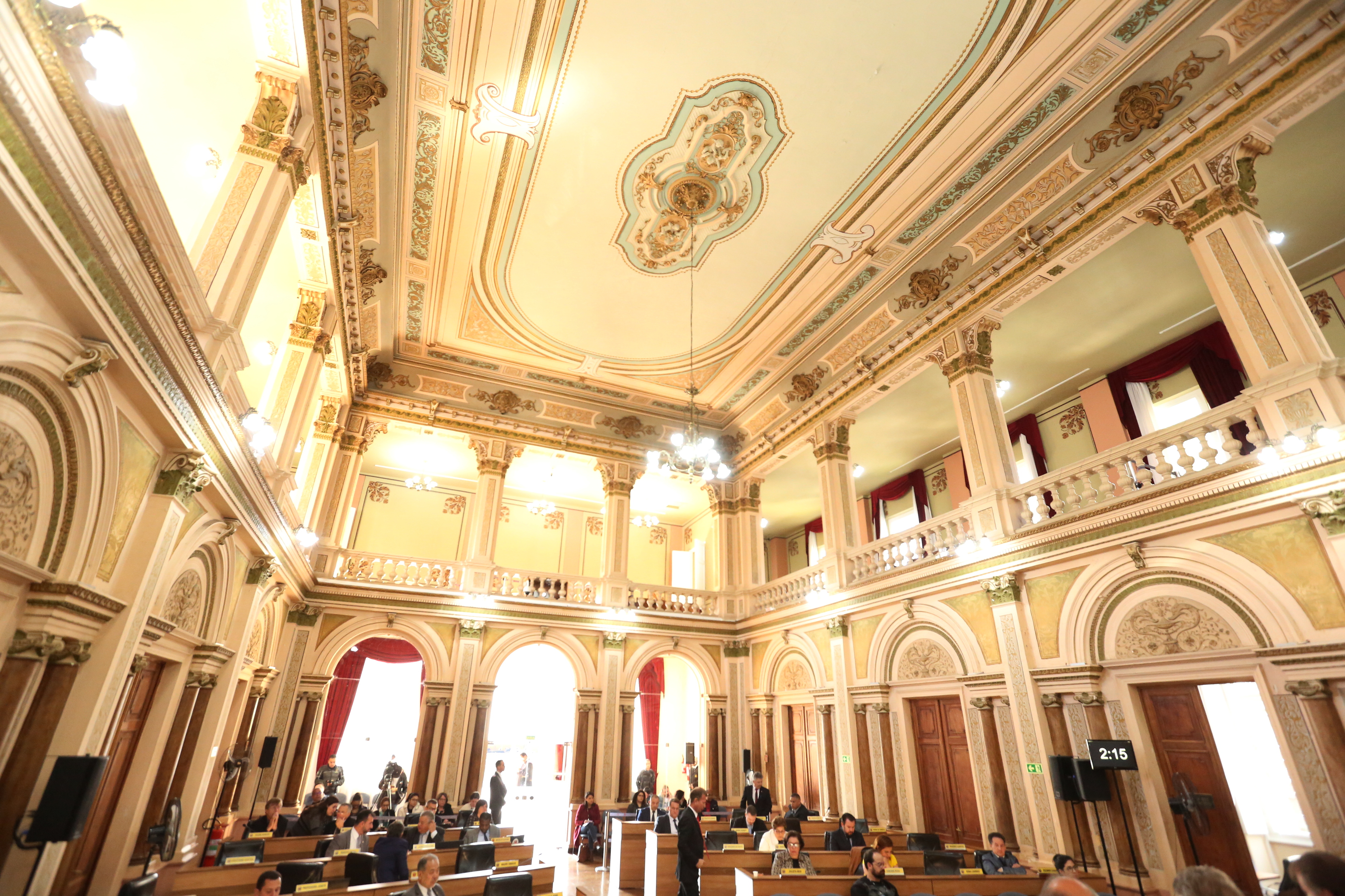 Aprovadas mudanças administrativas na CMC e Cidadania Honorária