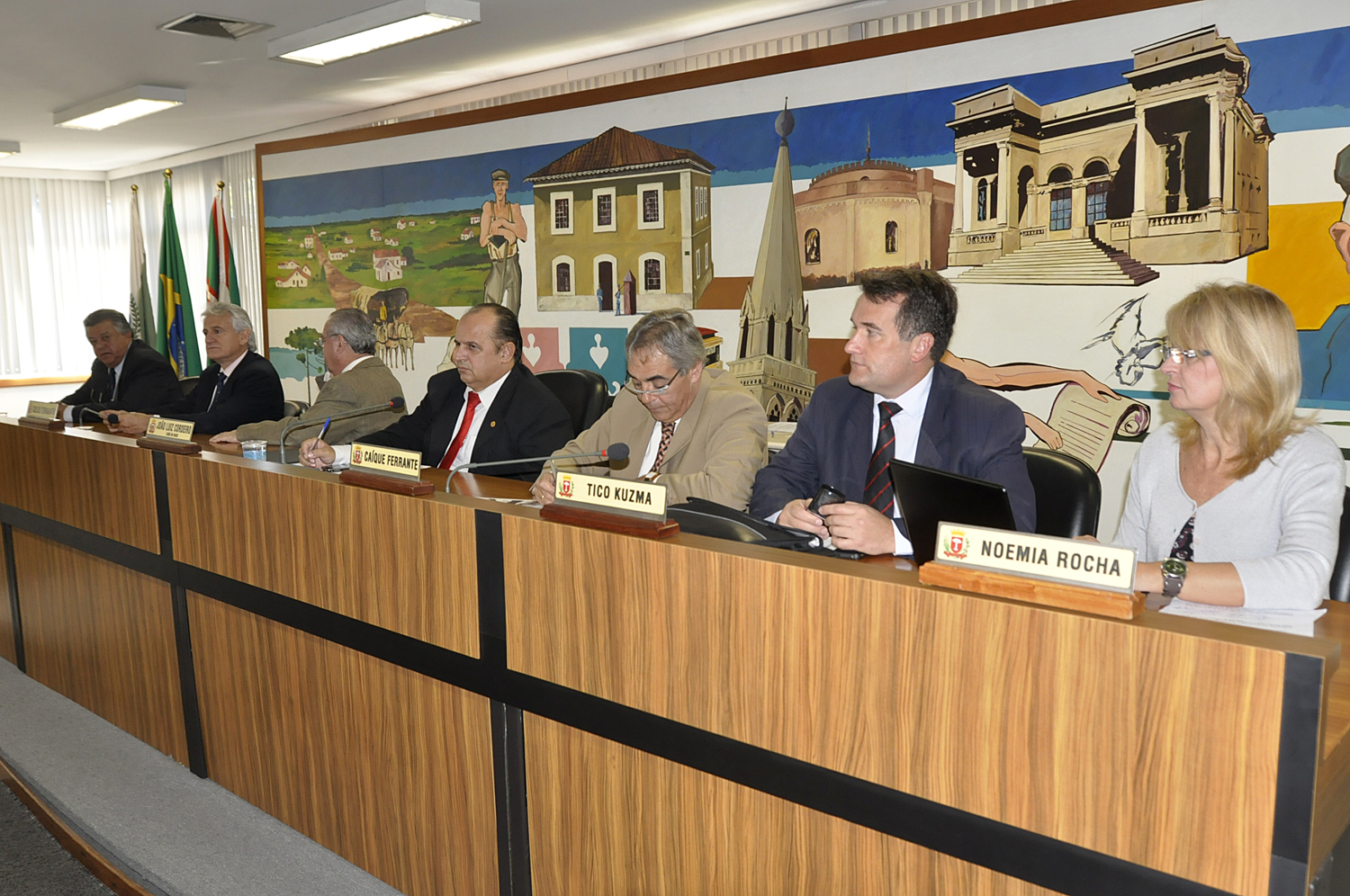 Aprovado em segundo turno projeto que prevê câmeras em bares  