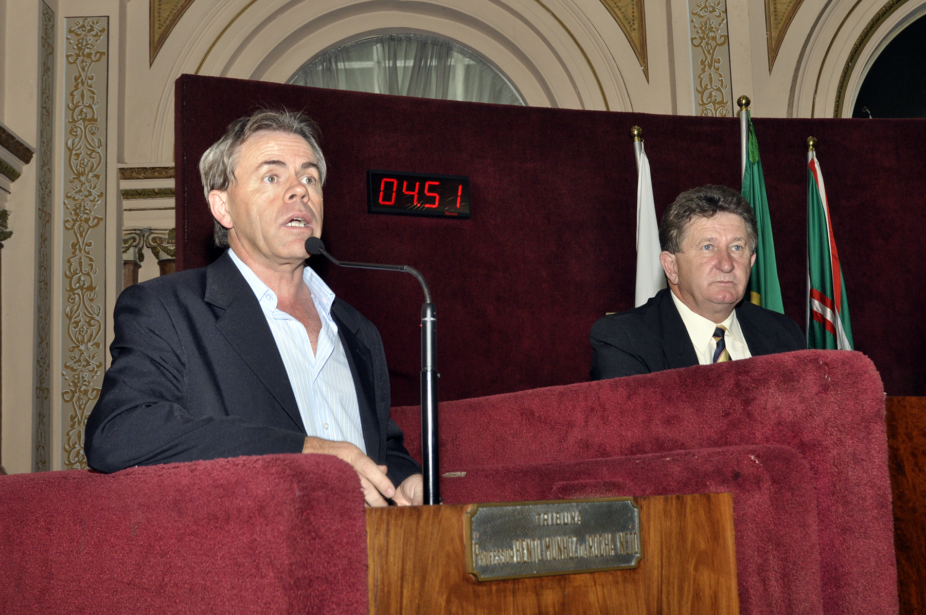 Aprovado Orçamento 2010 com emendas 