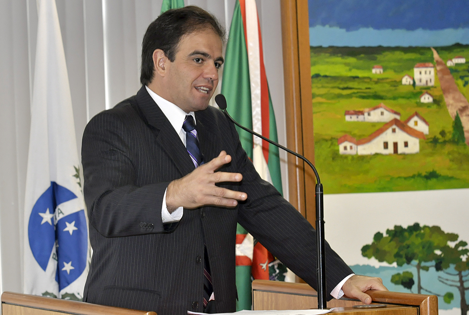 Aprovado projeto que obriga faróis acesos de dia no transporte escolar 